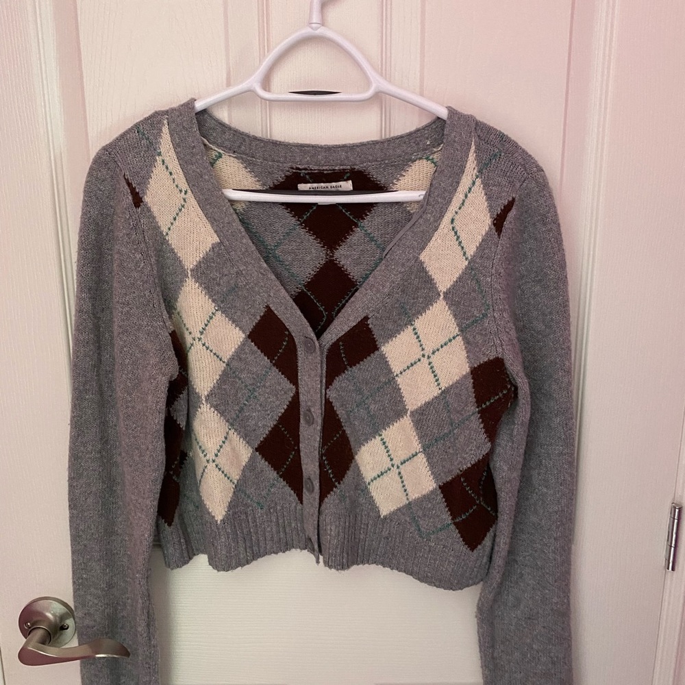 ✨American Eagle Plaid Button Up Cropped Cardigan